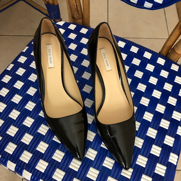 Cole Haan Black Patent Bradshaw Pump Size 7 - Picture 2 of 4